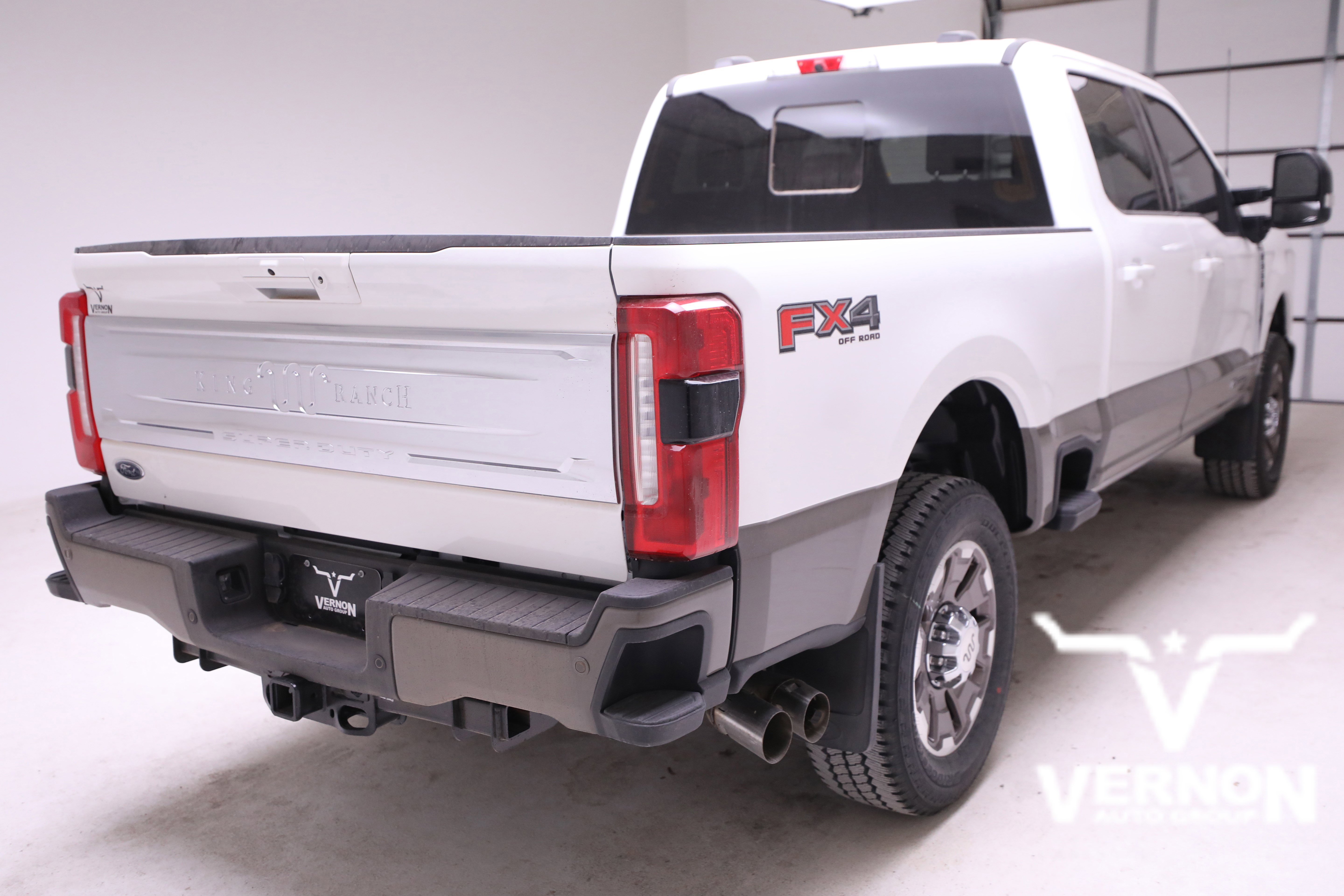 New 2026 Ford F350 King Ranch w/ FX4 Off-Road Package image 5