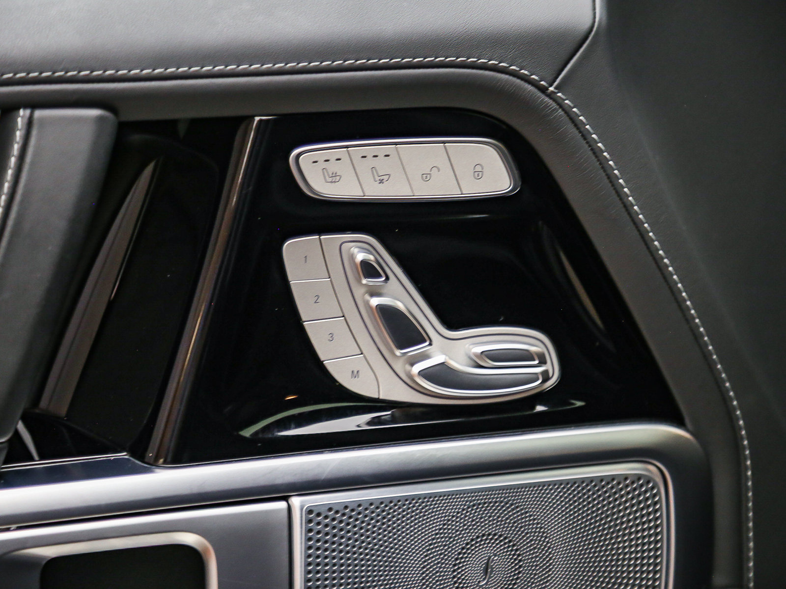 Used 2025 Mercedes-Benz G 550 image 31