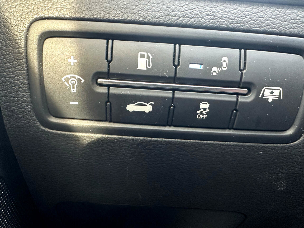 Used 2016 Hyundai Genesis 3.8 w/ Option Group 02 image 37