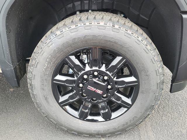 New 2026 GMC Sierra 2500 AT4 w/ AT4 Premium Plus Package image 18