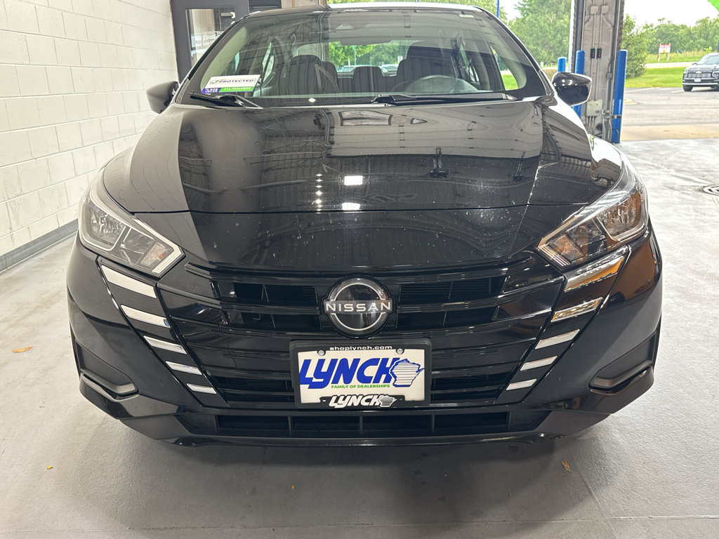 Used 2024 Nissan Versa SV FWD image 8
