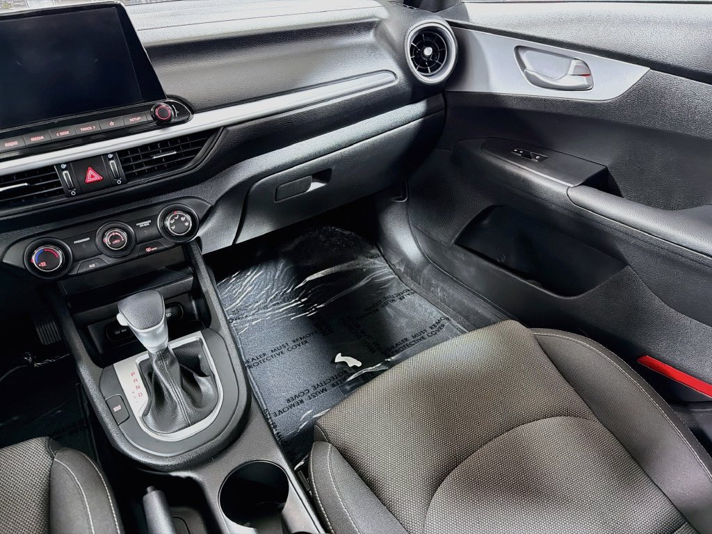 Used 2024 Kia Forte LXS FWD image 22