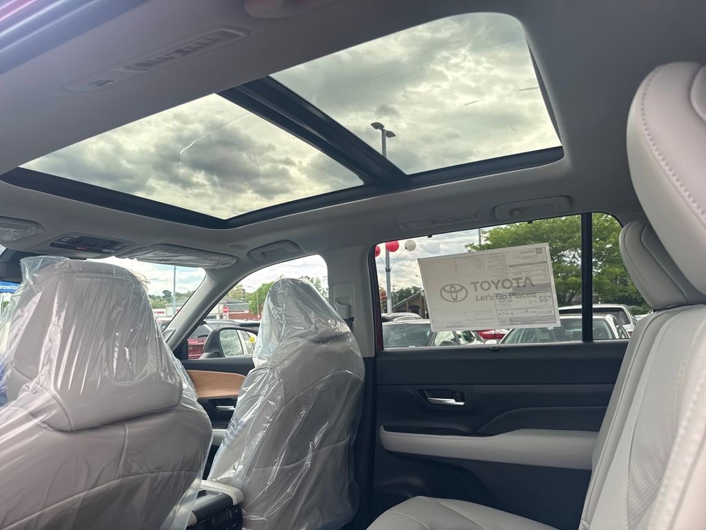 New 2026 Toyota Grand Highlander AWD image 34