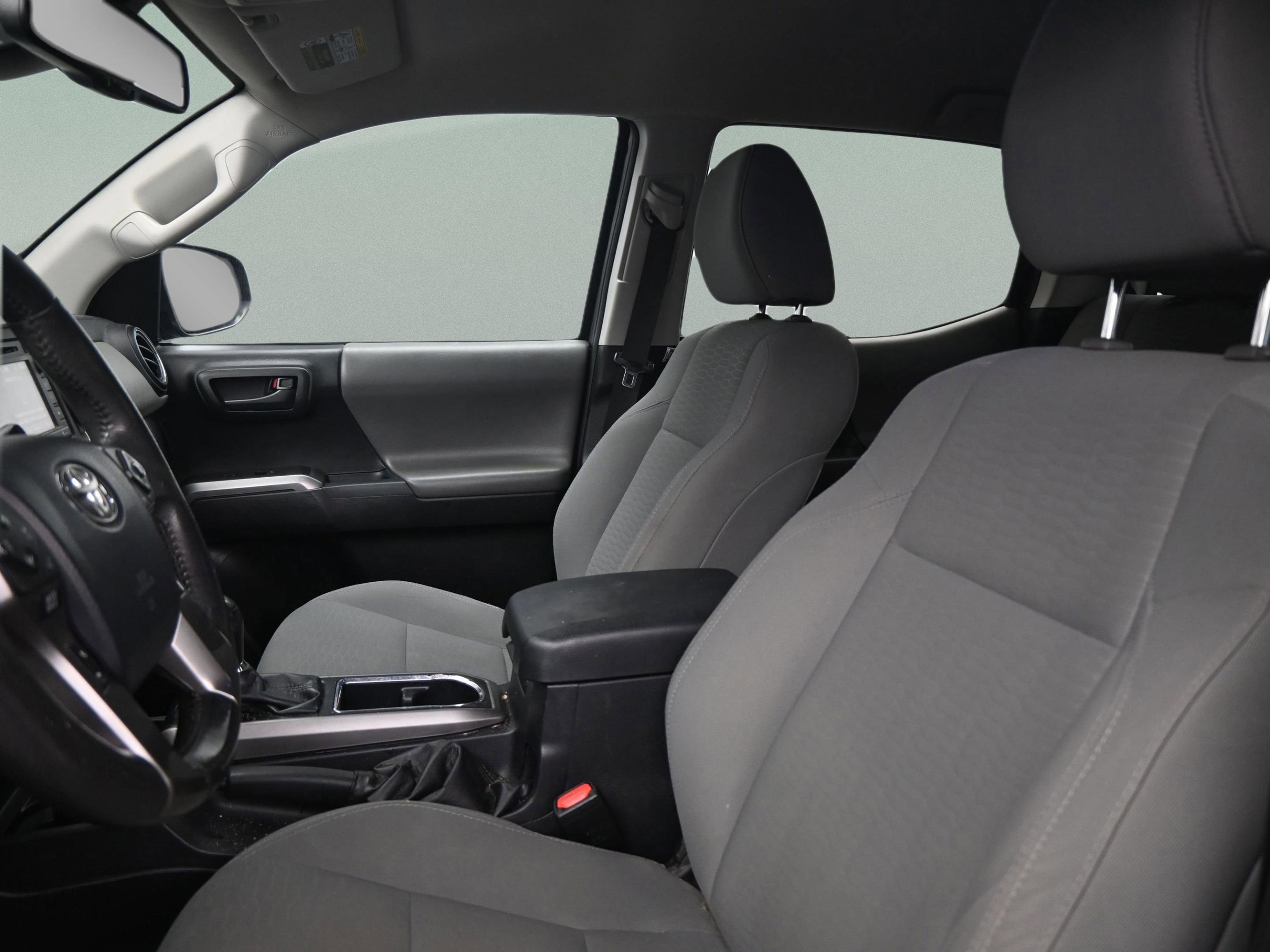 Used 2019 Toyota Tacoma SR5 image 34