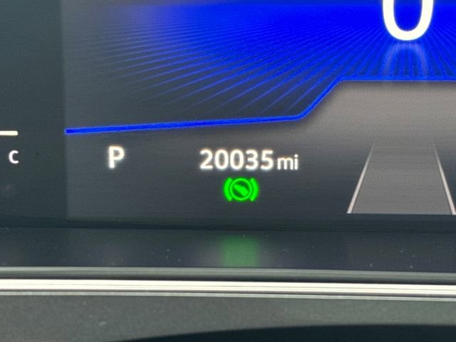 Certified 2022 Volkswagen Tiguan SE R-Line image 22