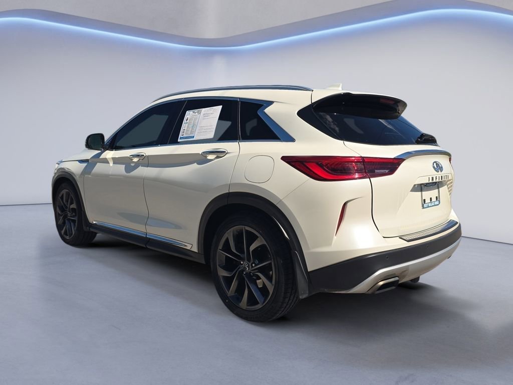 Used 2019 INFINITI QX50 Essential w/ Sensory Package FWD image 3