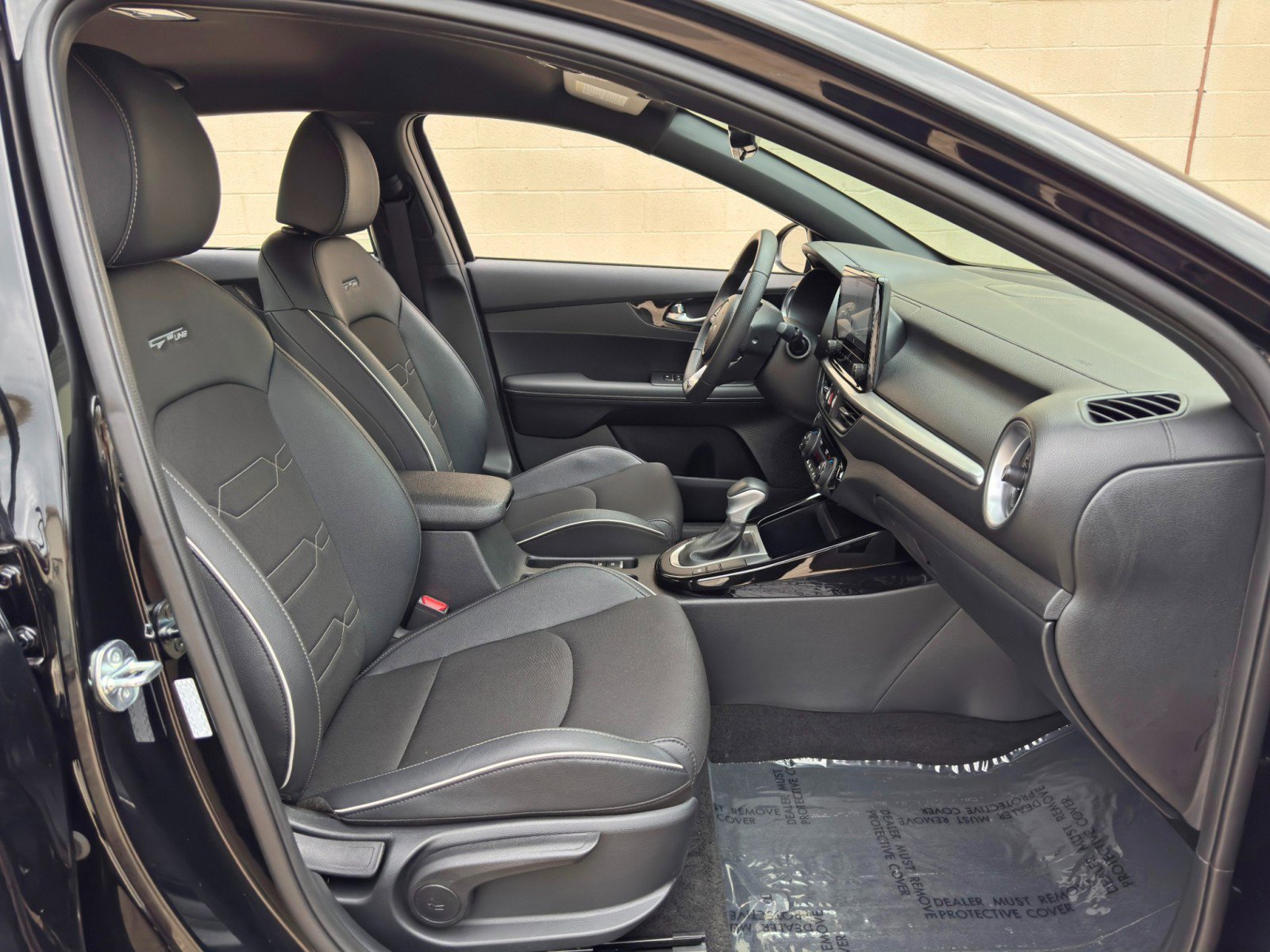 Used 2024 Kia Forte GT-Line FWD image 14