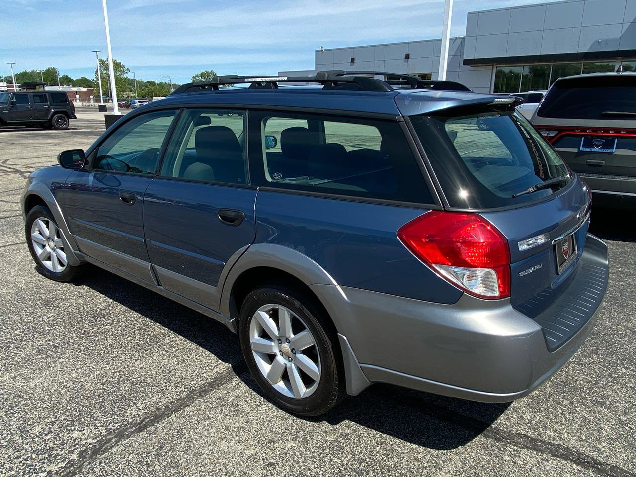 Used 2009 Subaru Outback 2.5i Special Edition AWD/4WD image 3
