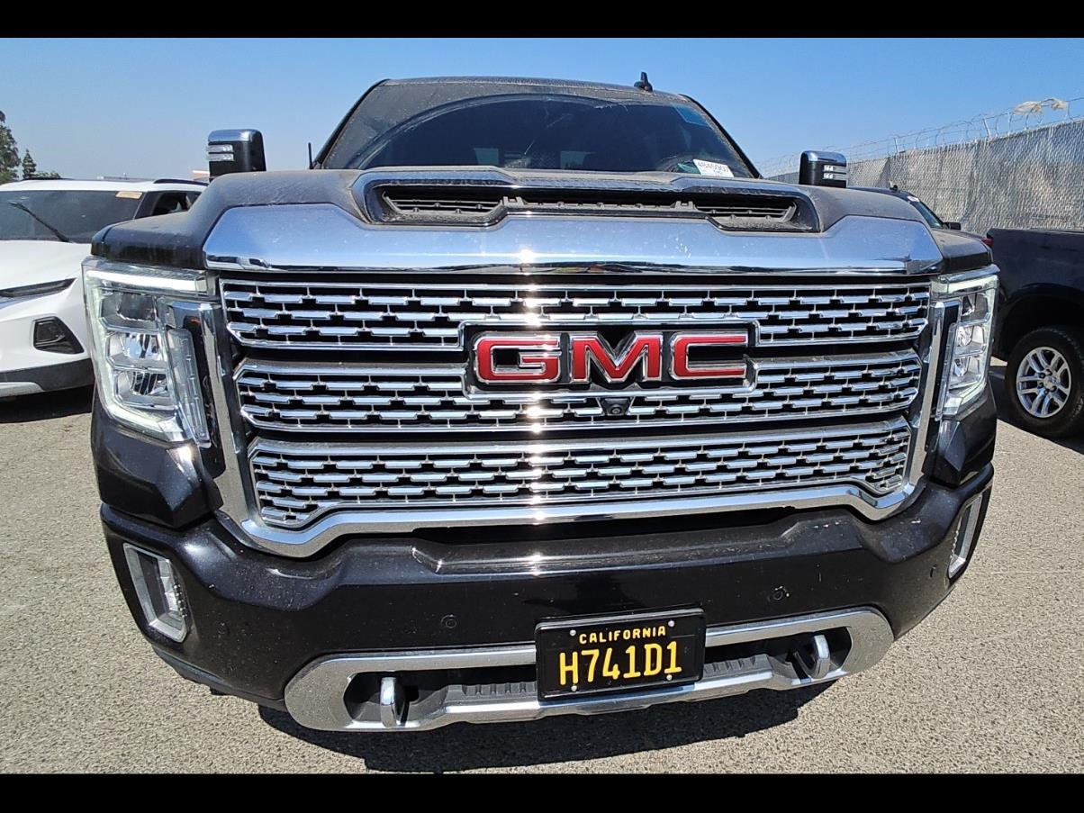 Used 2022 GMC Sierra 3500 Denali w/ Denali Black Diamond Edition AWD/4WD image 9