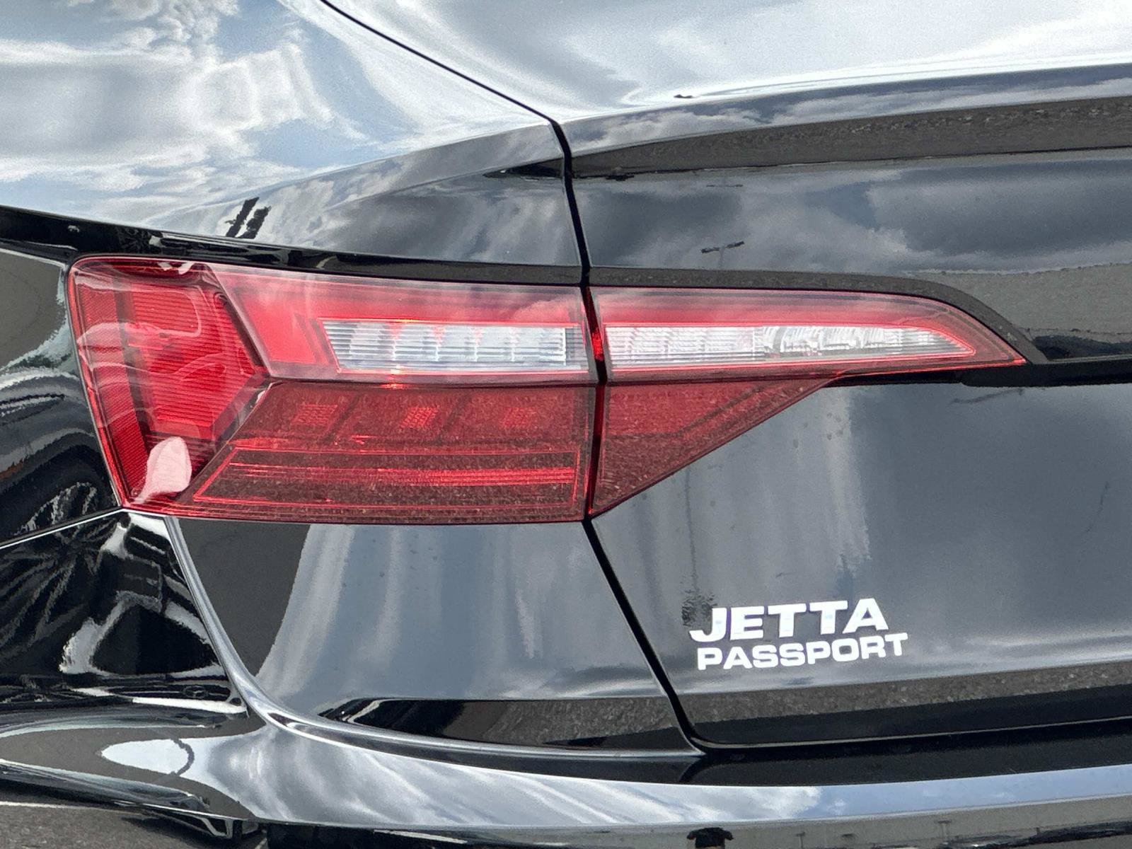 Used 2020 Volkswagen Jetta SE FWD image 9