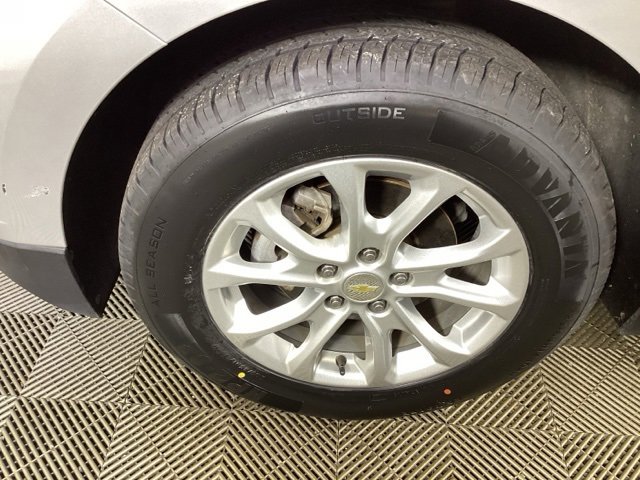 Used 2019 Chevrolet Equinox LT w/ Driver Convenience Package image 8