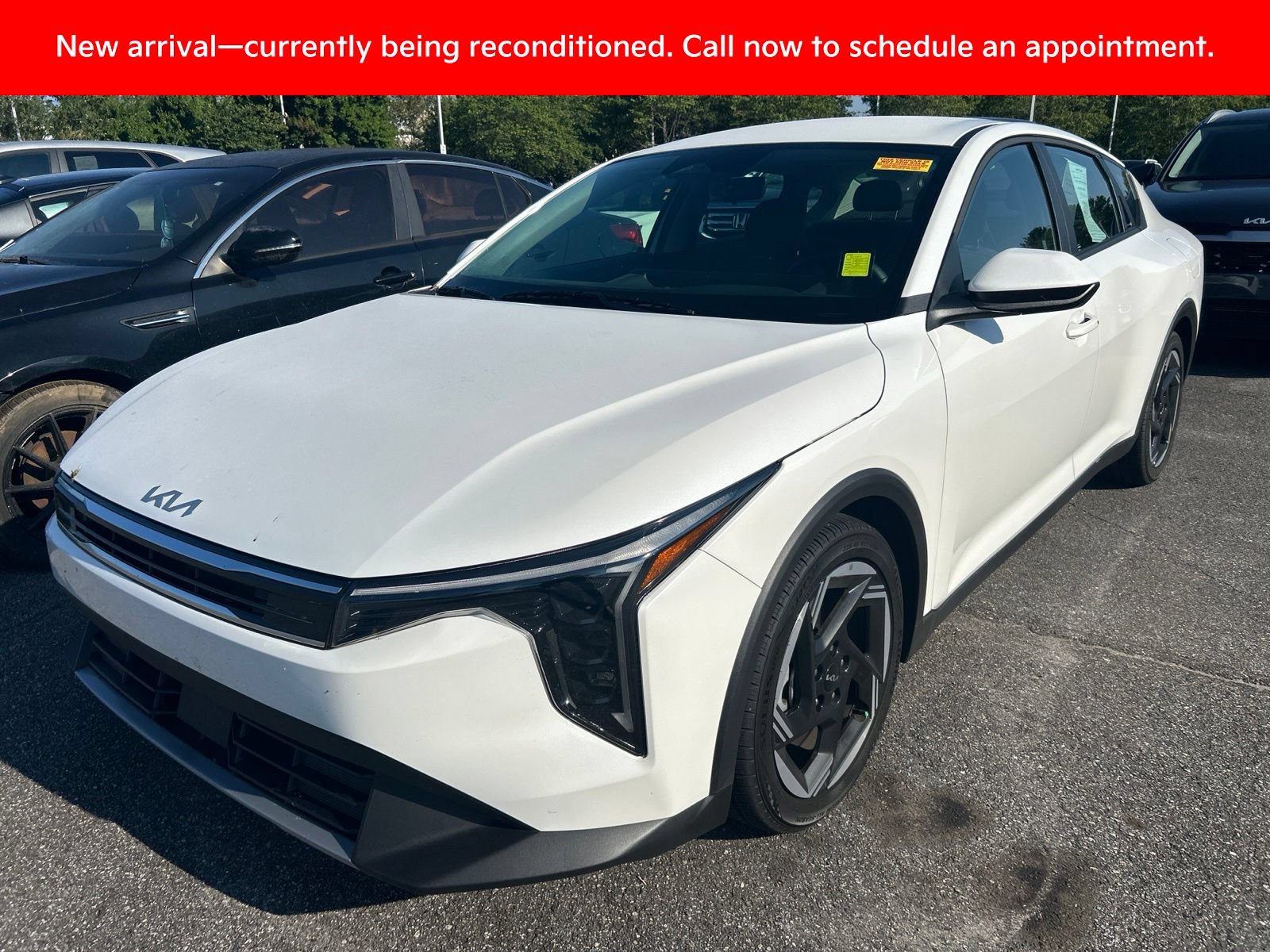 Certified 2025 Kia K4 EX FWD image 1