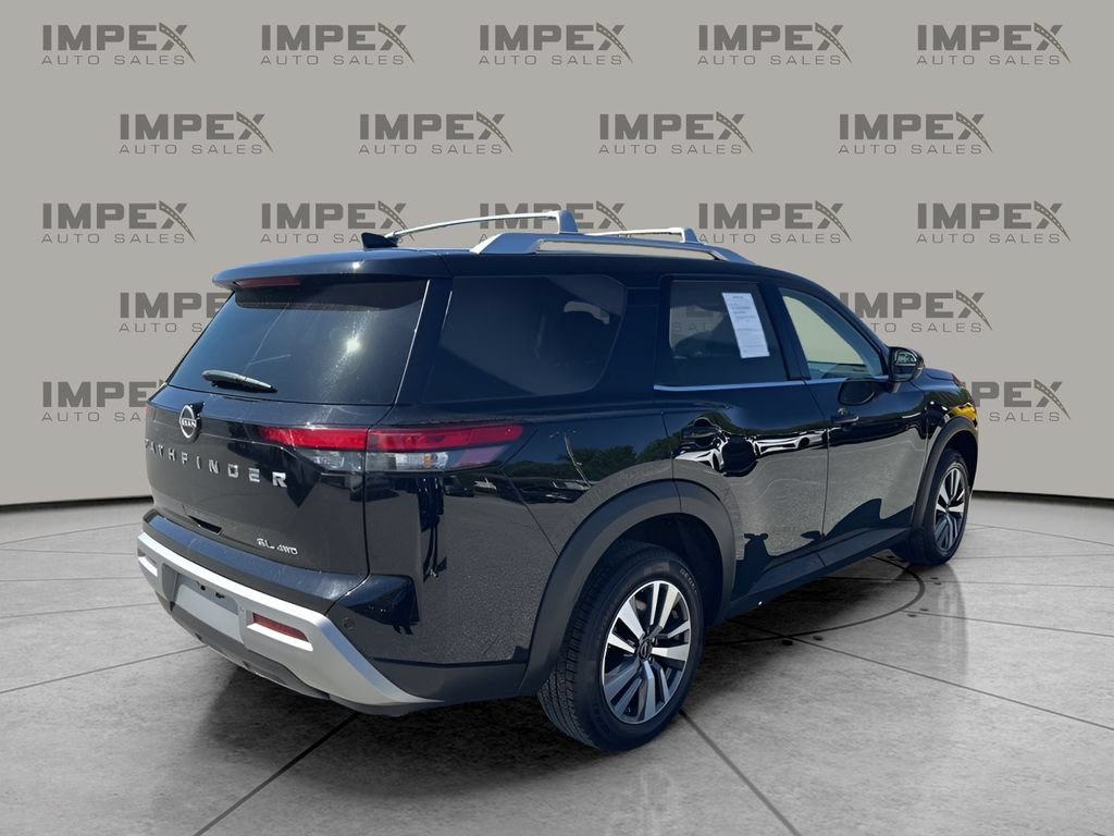 Used 2023 Nissan Pathfinder SL AWD/4WD image 5