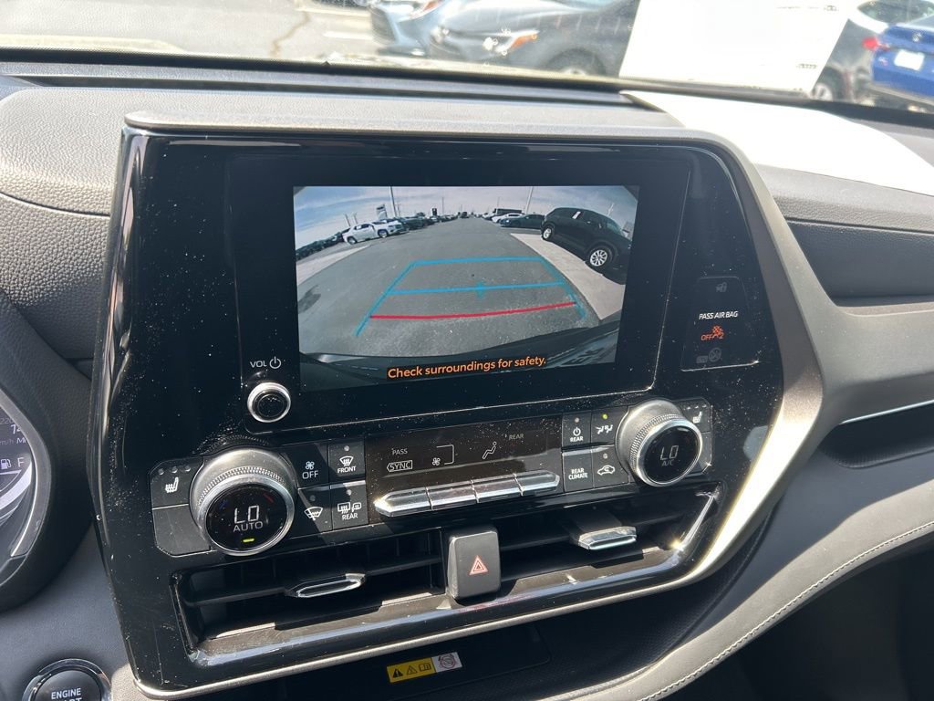 Used 2023 Toyota Highlander XLE image 13