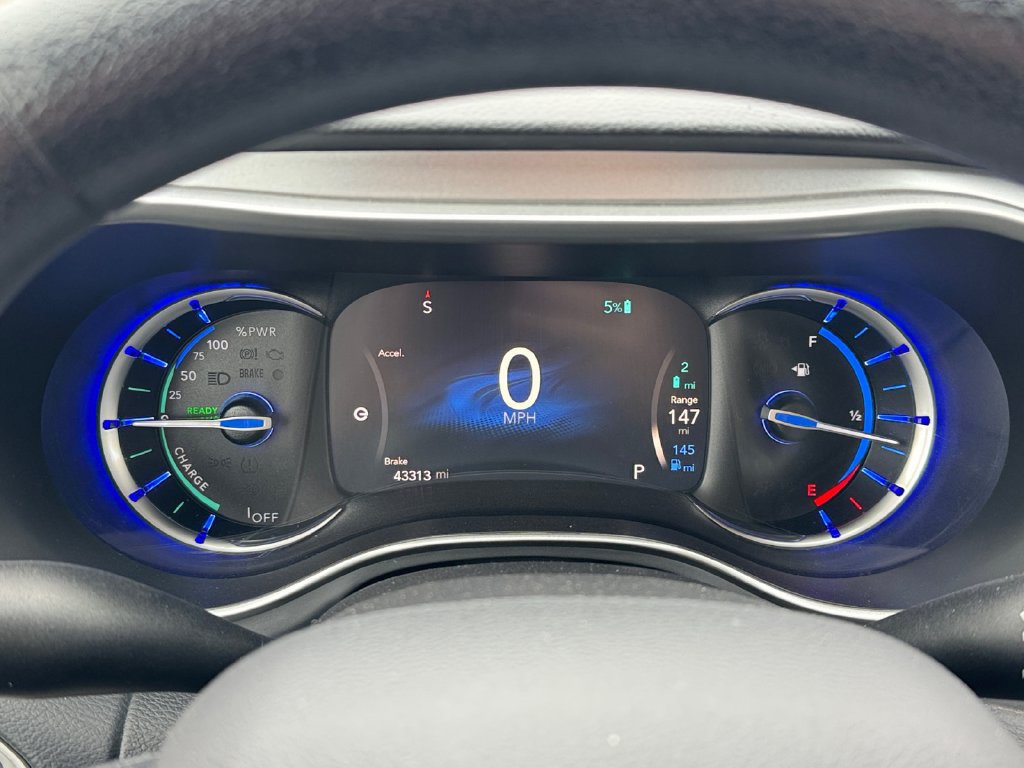 Used 2019 Chrysler Pacifica Touring Plus FWD image 14