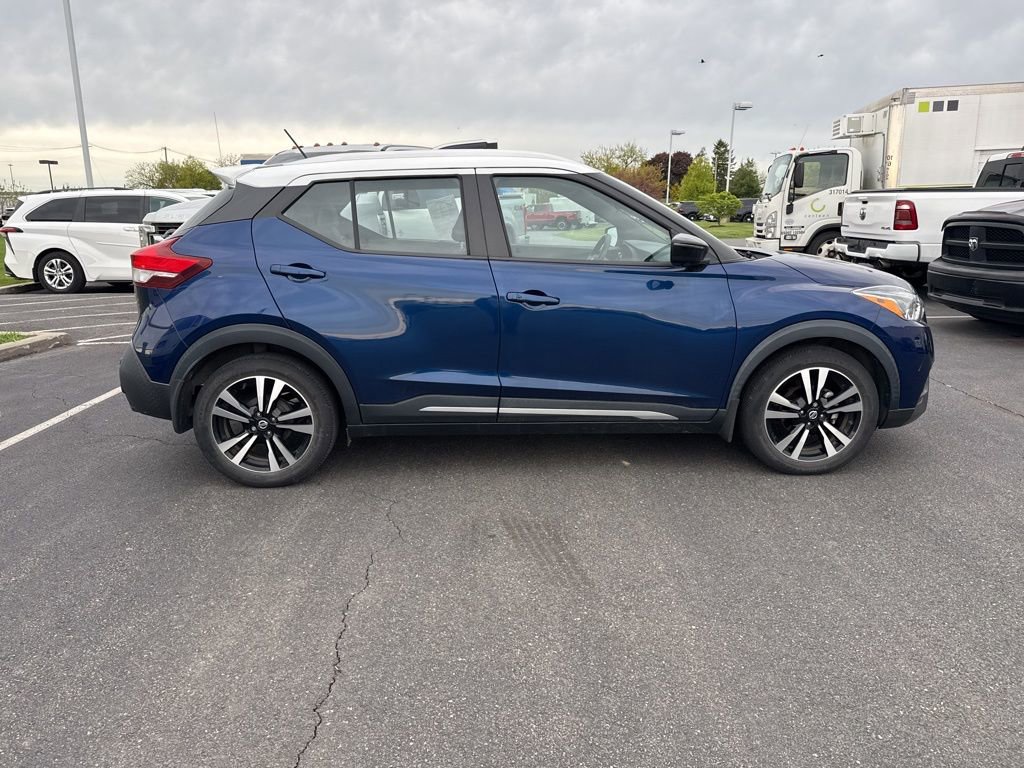 Used 2020 Nissan Kicks SR w/ SR Premium Package FWD image 6