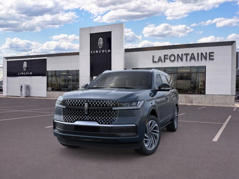 New 2026 Lincoln Navigator Reserve AWD/4WD image 2