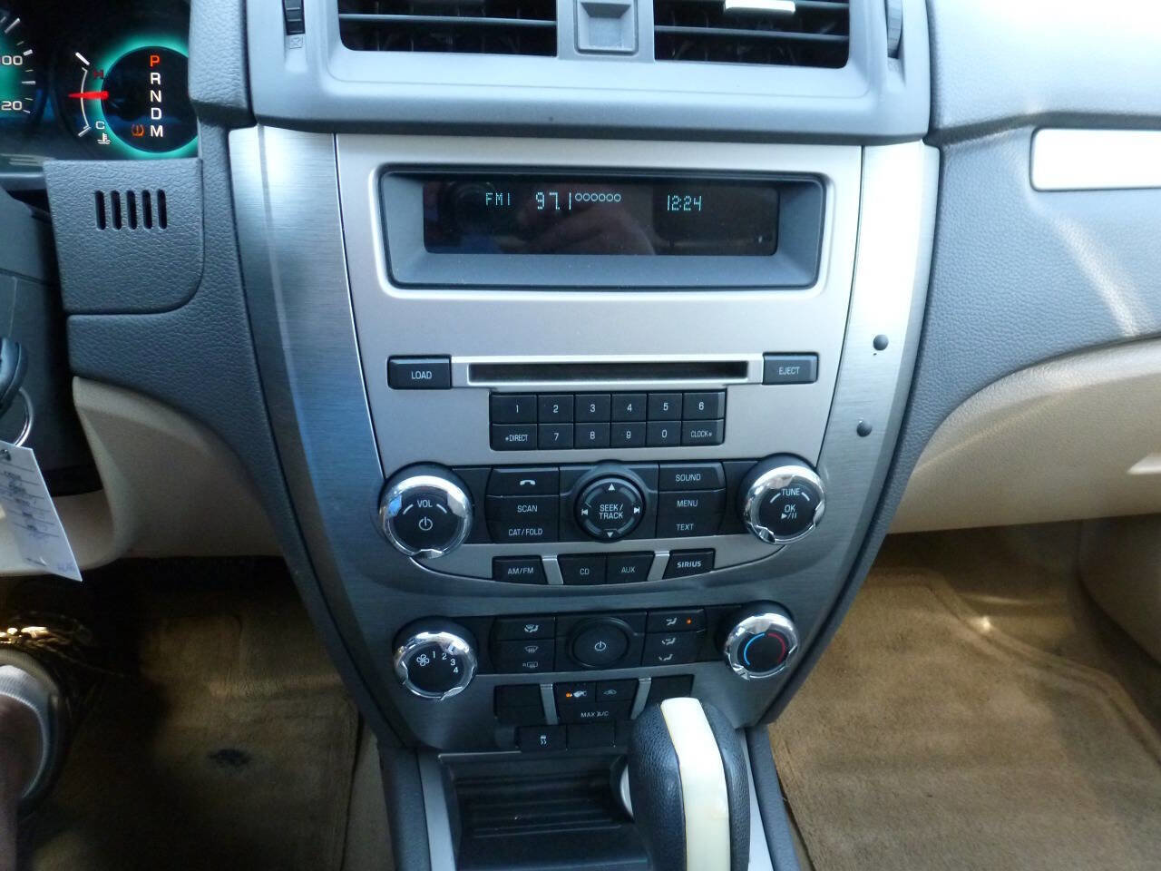Used 2010 Ford Fusion SE FWD image 13