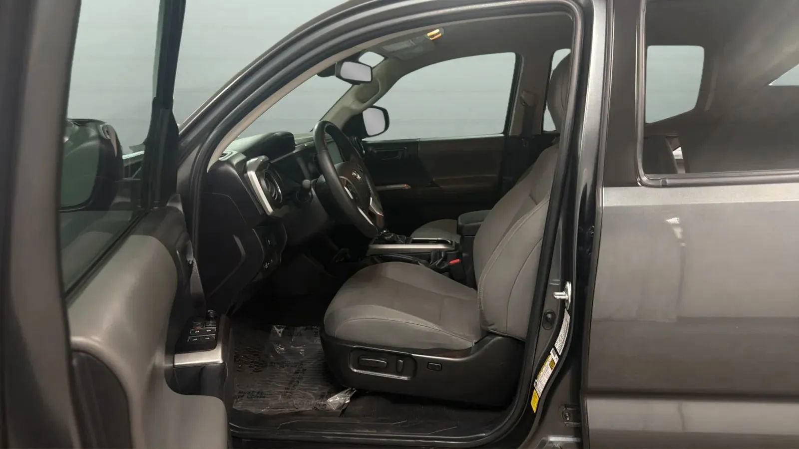 Used 2023 Toyota Tacoma SR5 RWD image 21