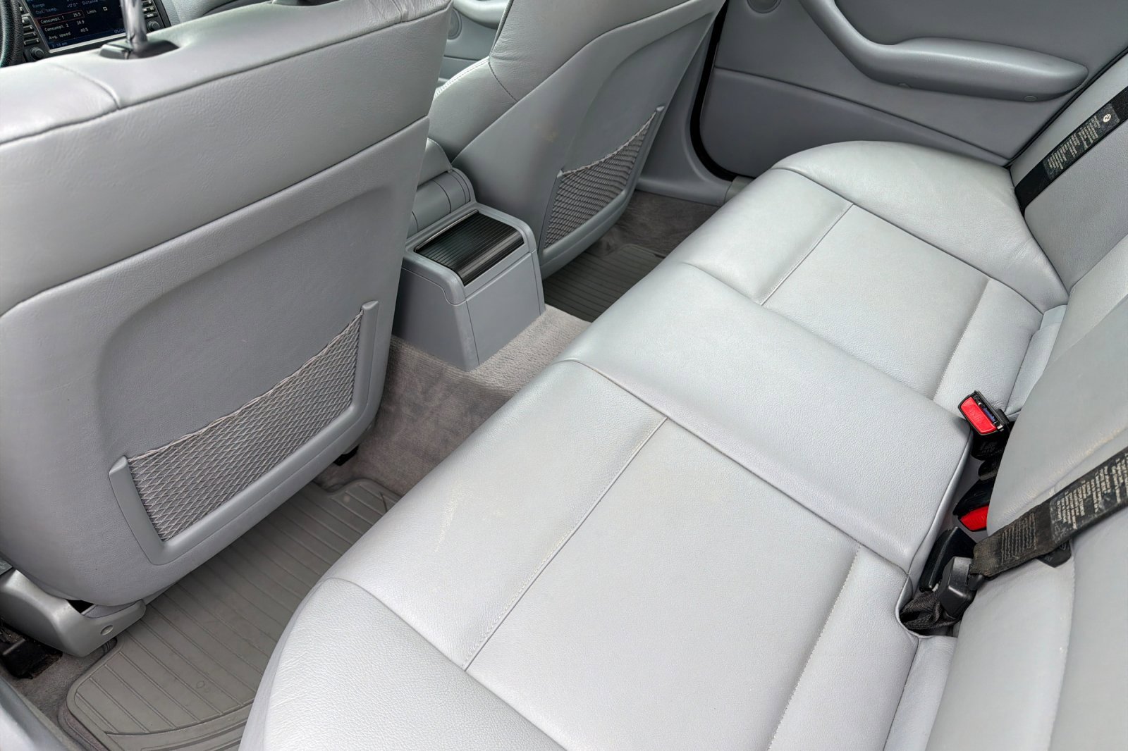 Used 2005 BMW 330i Sedan RWD image 12