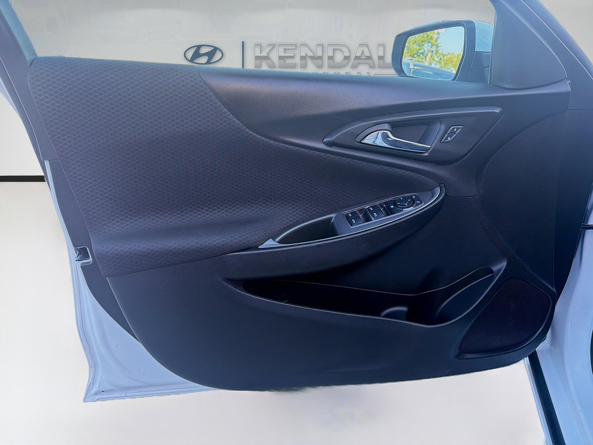Used 2025 Chevrolet Malibu LT FWD image 18
