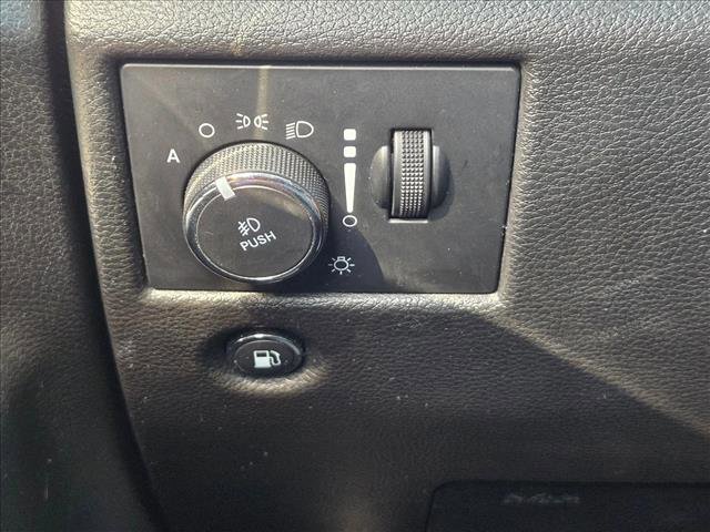 Used 2021 Jeep Grand Cherokee Limited AWD/4WD image 11