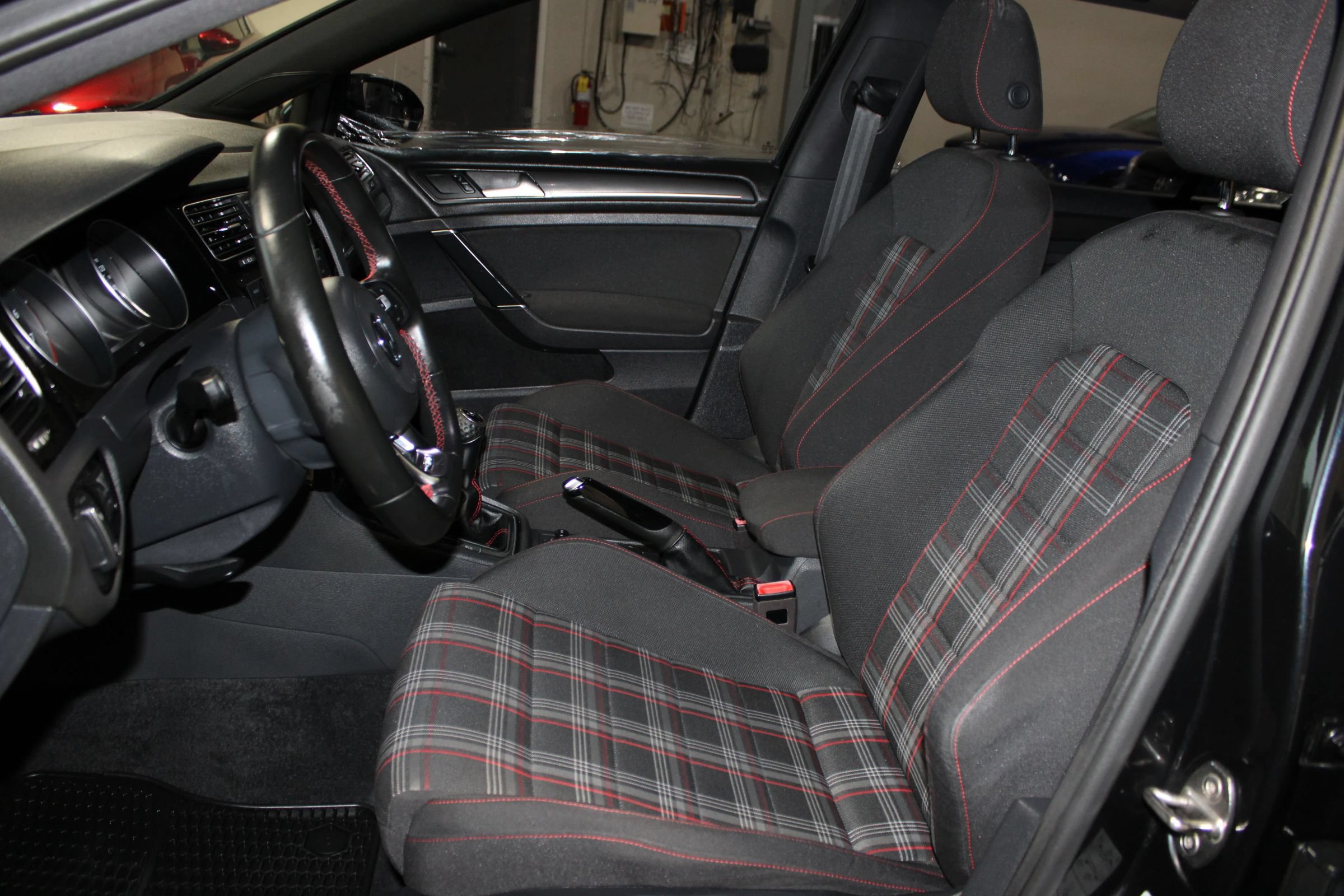 Used 2018 Volkswagen GTI S FWD image 25