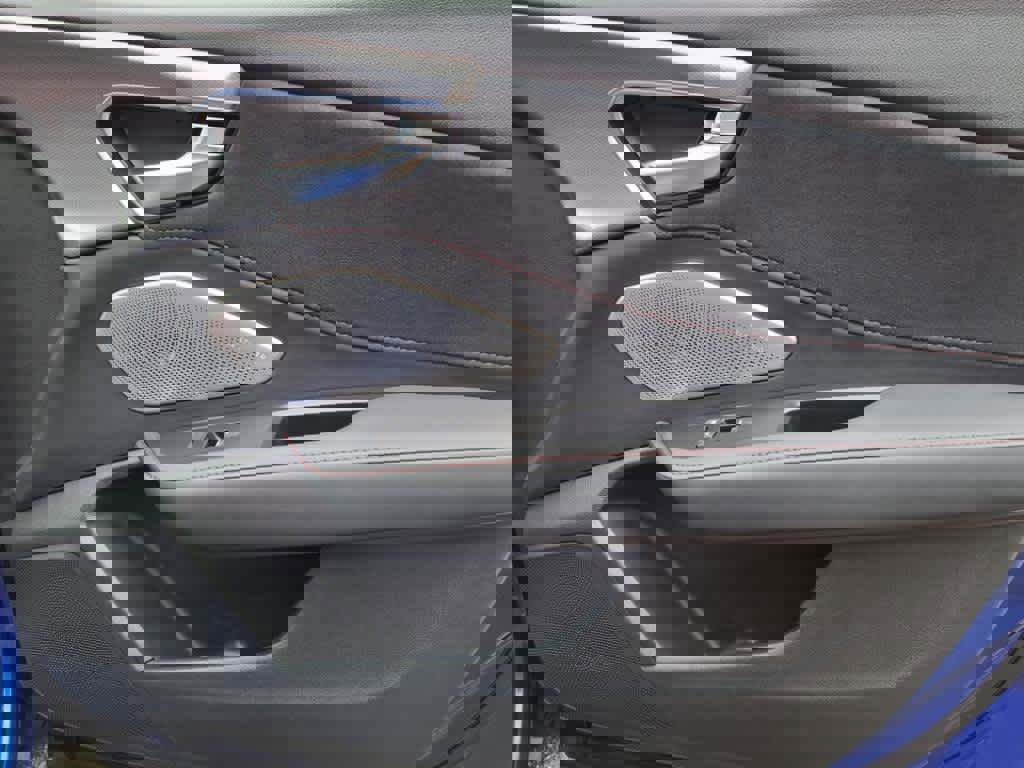 Used 2025 Acura RDX A-Spec image 8