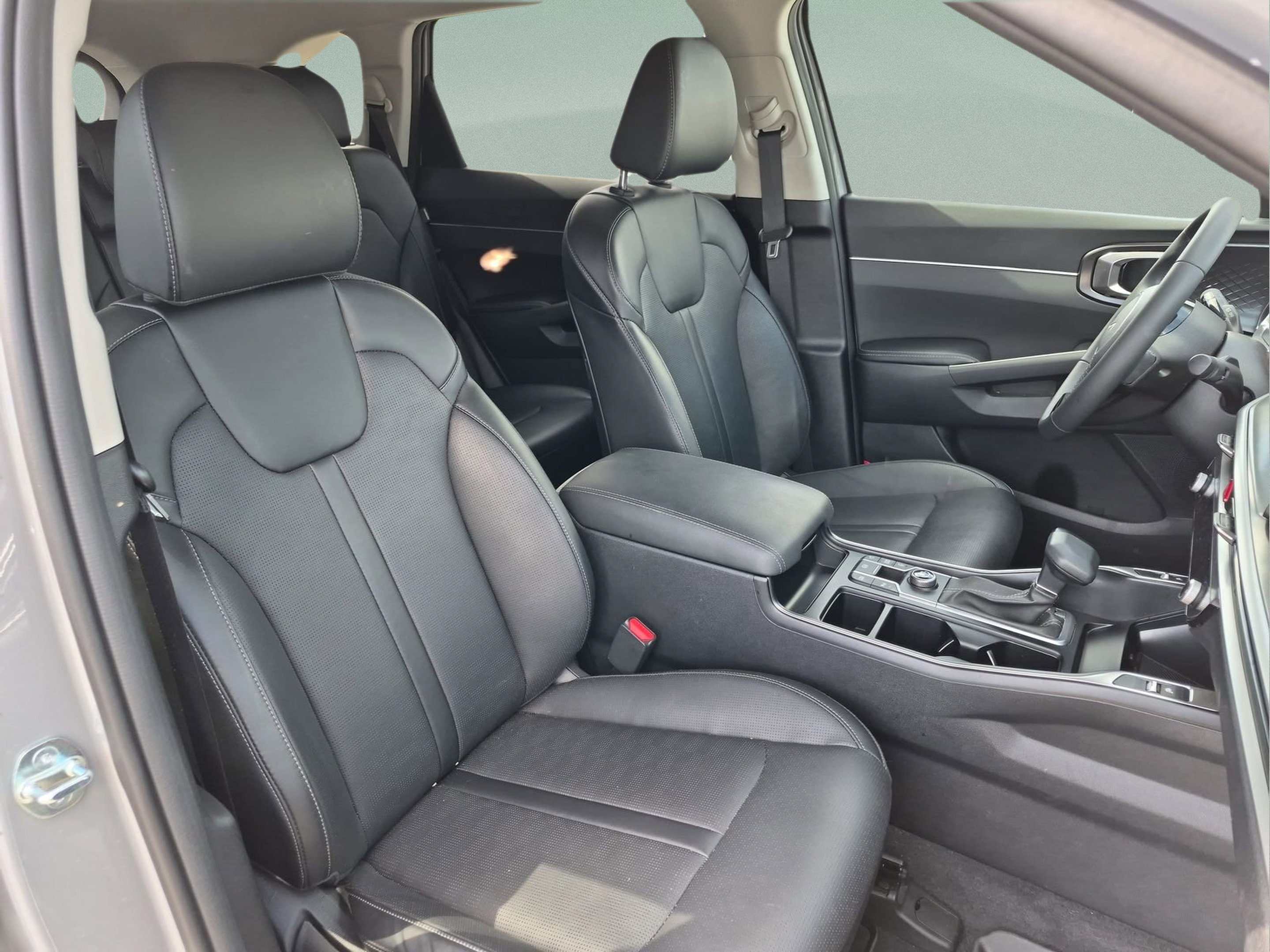 Used 2025 Kia Sorento S FWD image 19