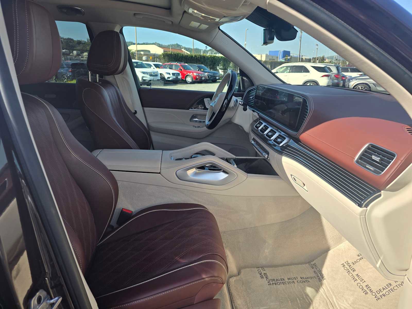 Used 2024 Mercedes-Benz Maybach GLS 600 4MATIC image 11
