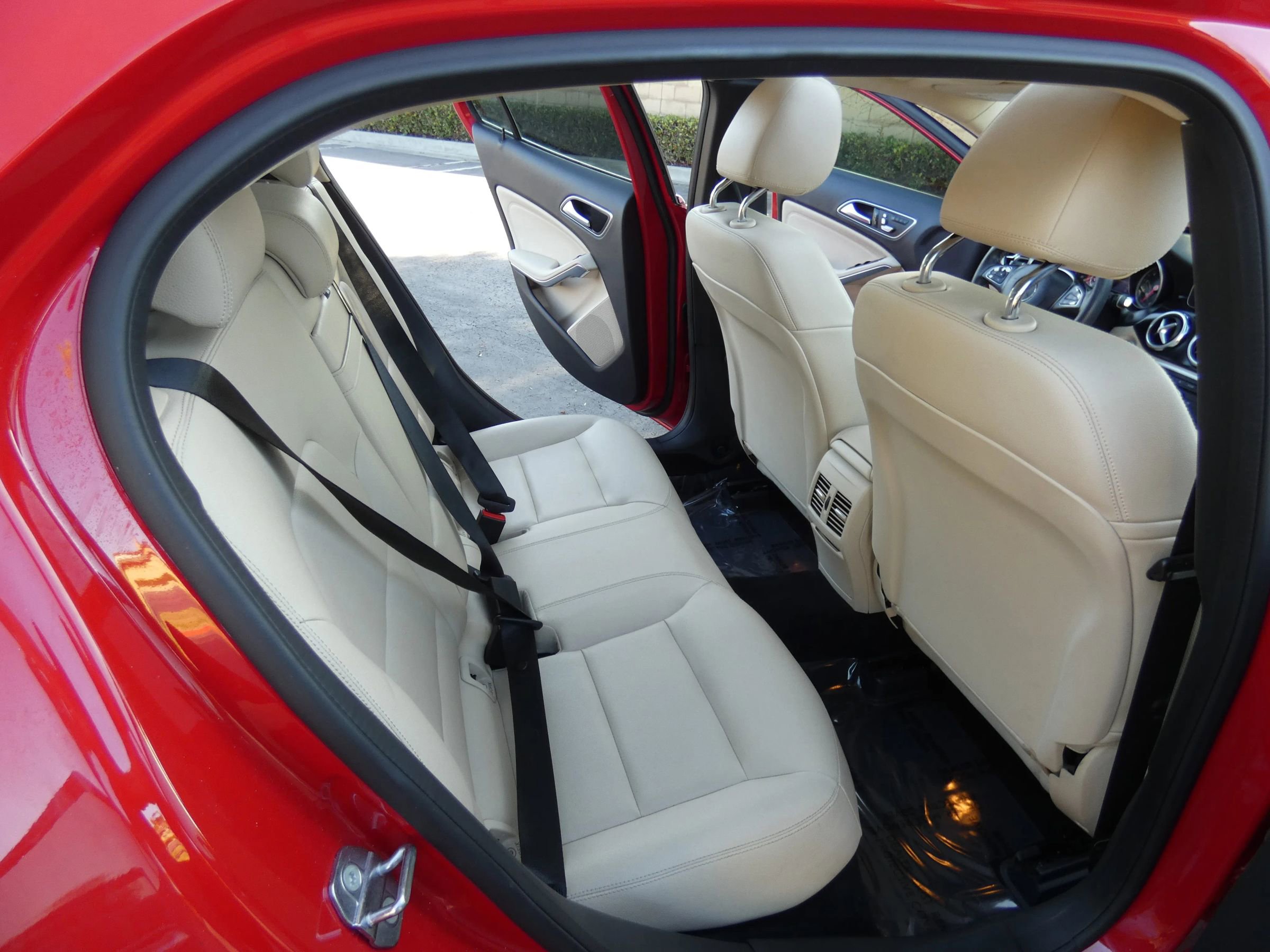 Used 2019 Mercedes-Benz GLA 250 image 35