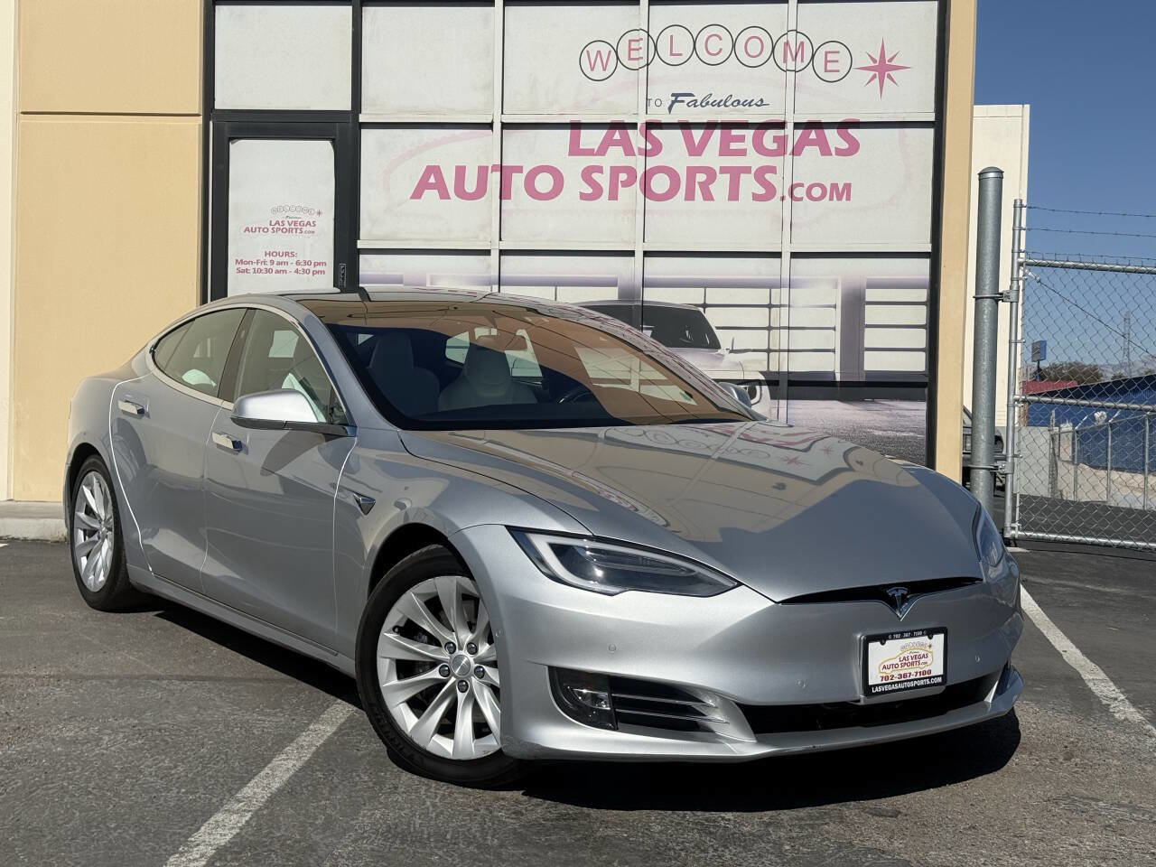 Used 2018 Tesla Model S 75D AWD/4WD image 2