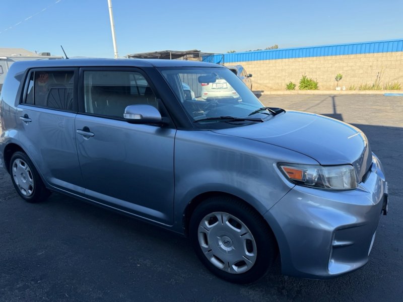 Used 2012 Scion xB image 1