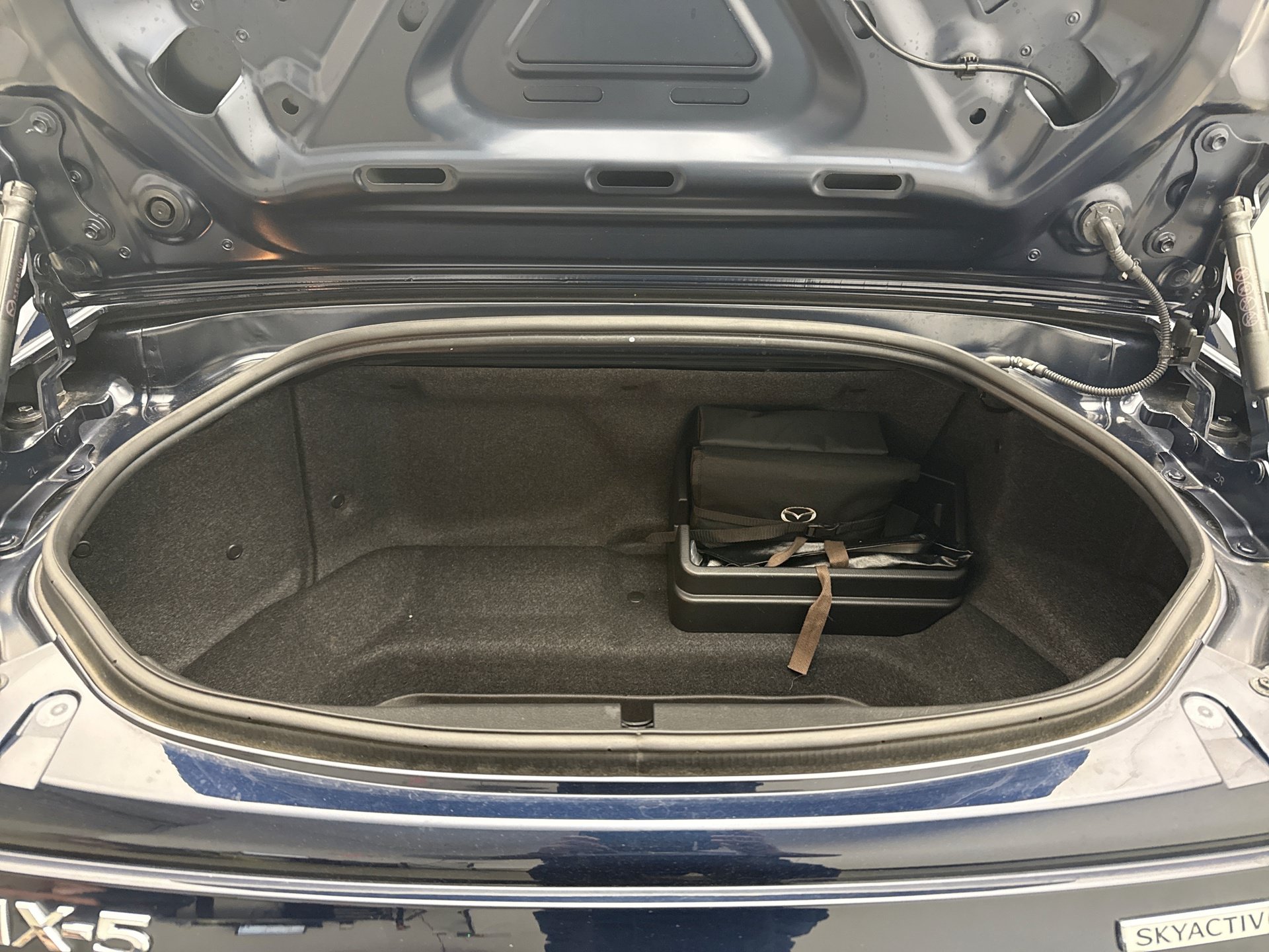 Used 2021 MAZDA MX-5 Miata RF Grand Touring RWD image 18