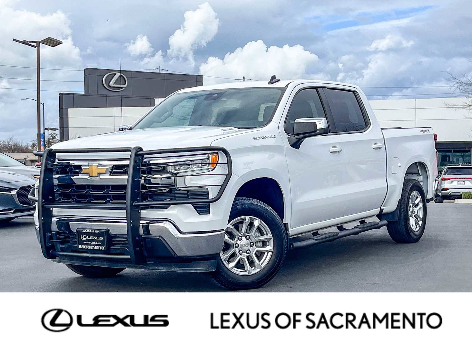 Used 2024 Chevrolet Silverado 1500 LT image 1