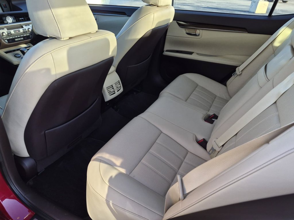 Used 2017 Lexus ES 350 w/ Luxury Package FWD image 13