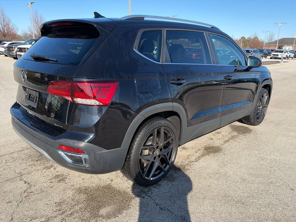 Used 2022 Volkswagen Taos SEL image 7