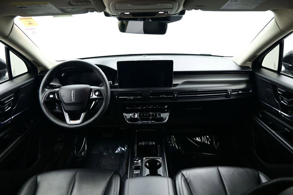 Used 2023 Lincoln Corsair FWD w/ Equipment Group 101A image 9