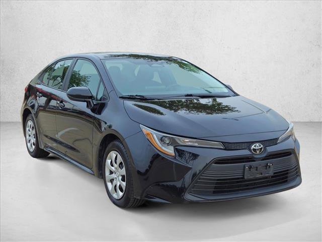 Used 2024 Toyota Corolla LE image 3