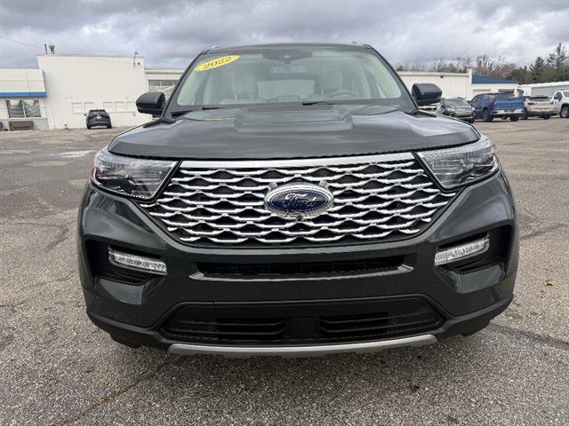 Used 2022 Ford Explorer Platinum w/ Equipment Group 601A image 2