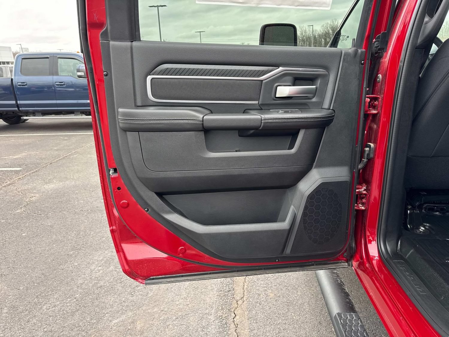 New 2026 RAM 3500 Big Horn AWD/4WD image 15