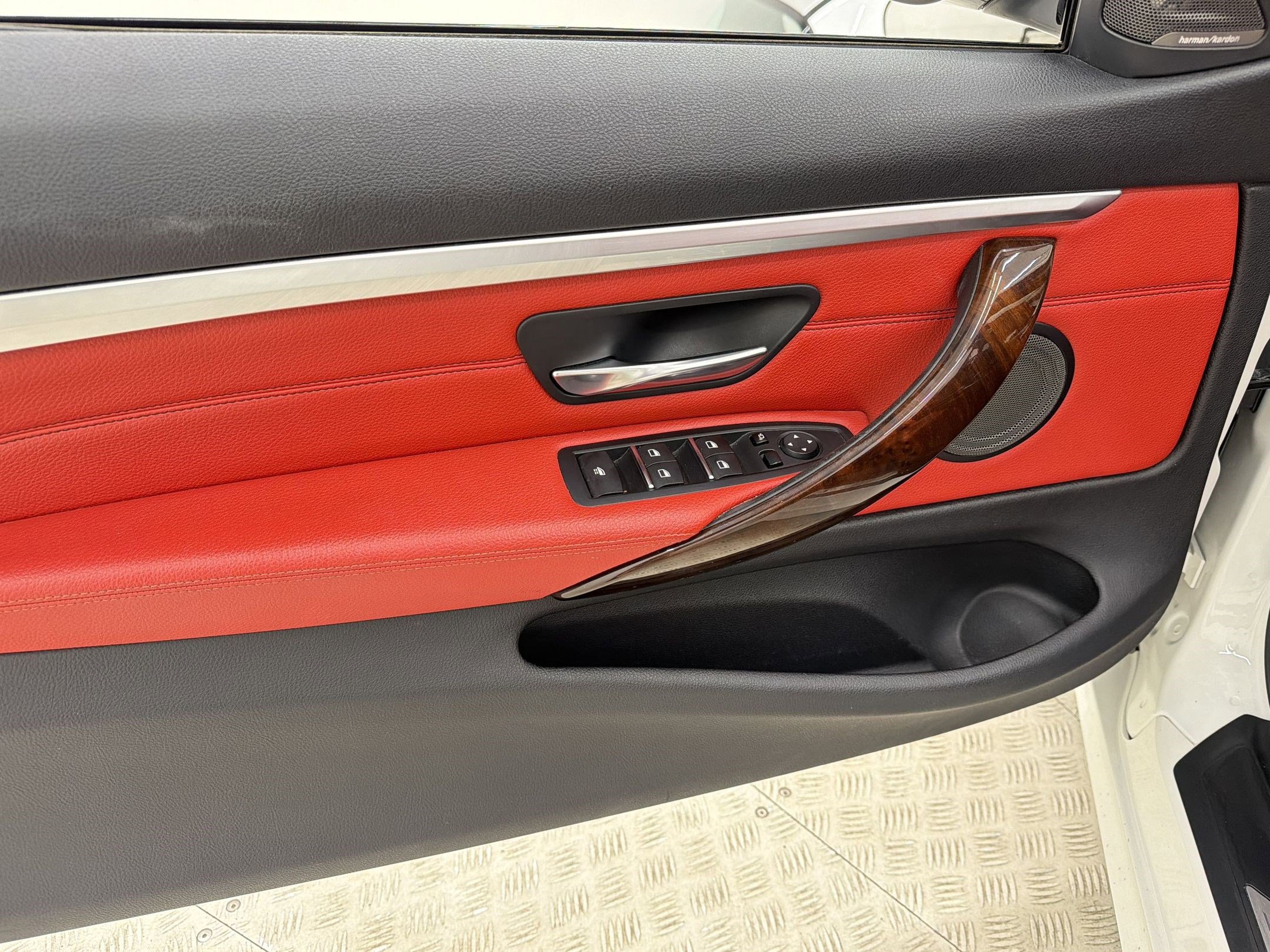 Used 2019 BMW 440i Convertible image 13