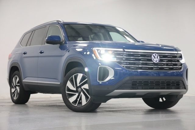 Used 2025 Volkswagen Atlas SEL AWD/4WD image 1
