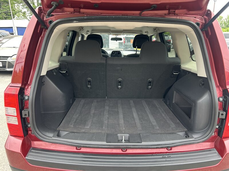 Used 2012 Jeep Patriot Sport w/ PWR Value Group AWD/4WD image 8
