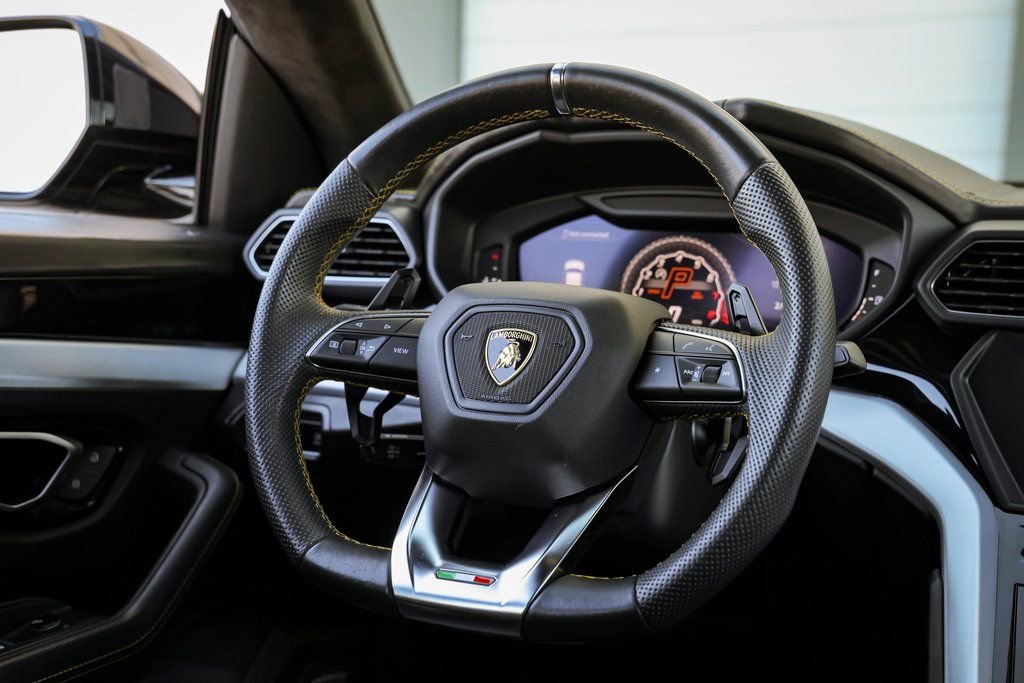 Used 2019 Lamborghini Urus image 37
