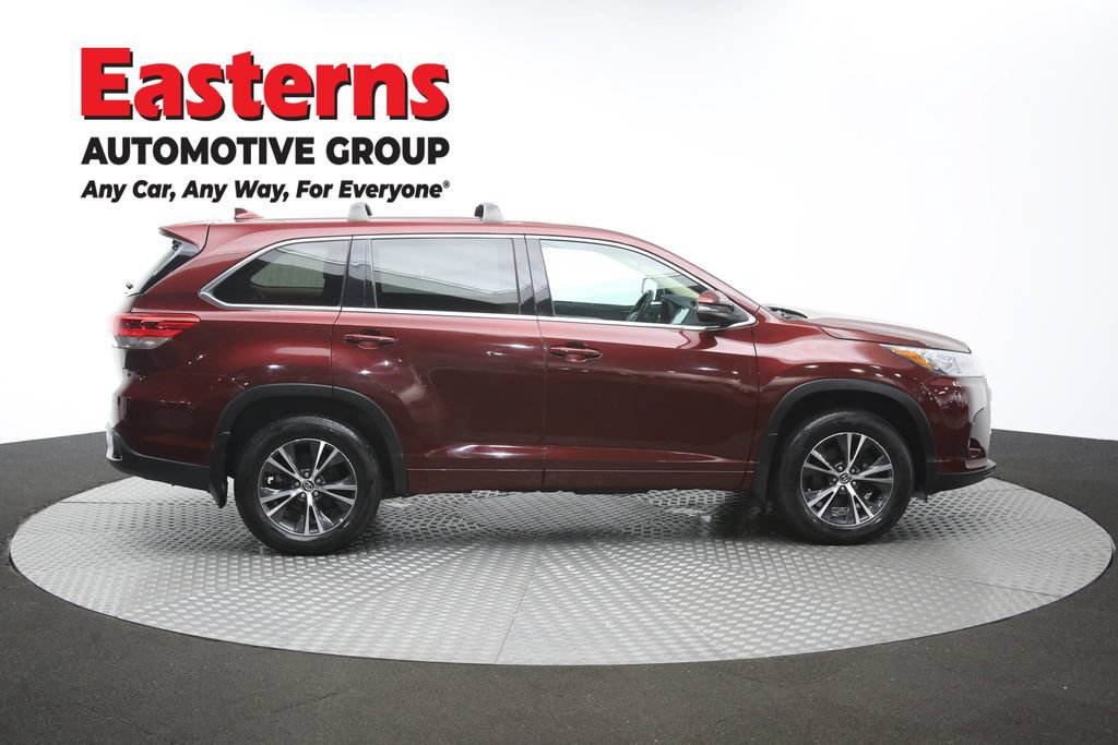 Used 2018 Toyota Highlander Plus AWD/4WD image 44