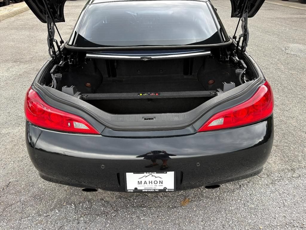 Used 2015 INFINITI Q60 Convertible w/ Premium Package RWD image 23