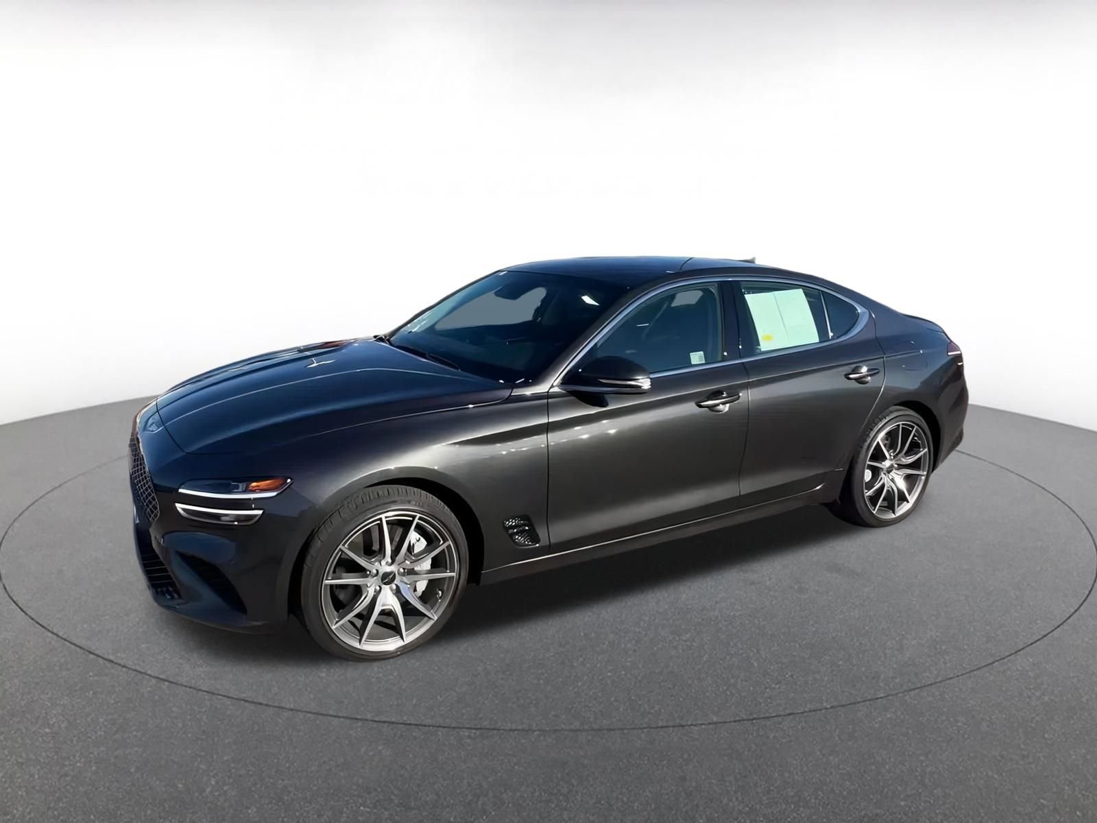 Used 2025 Genesis G70 2.5T image 8