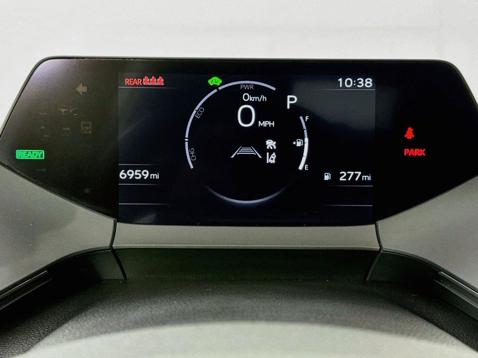 Certified 2025 Toyota Prius LE FWD image 18
