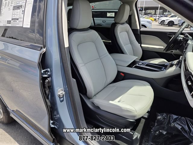 New 2026 Lincoln Aviator AWD image 13